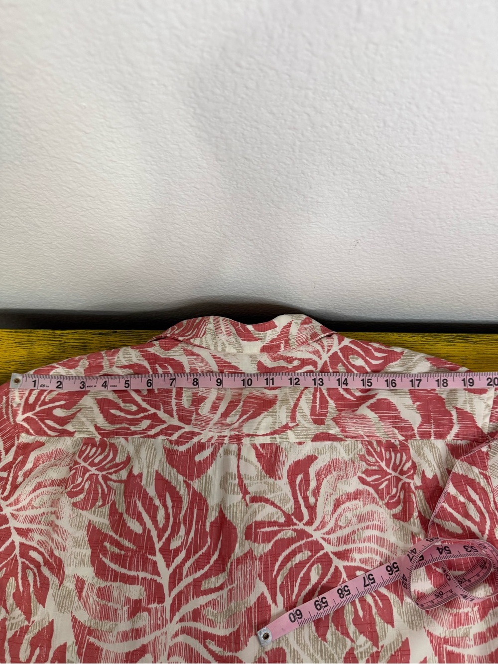 Caribbean Tropical Leaf Print Button Front Camp Shirt Muted Red Men’s Size Large - Picture 10 of 11